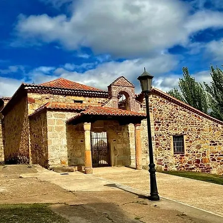 La Ermita 사모라